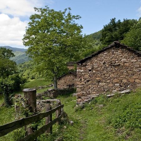 Apto. De Montana La Campa En Felechosa Bagian luar foto